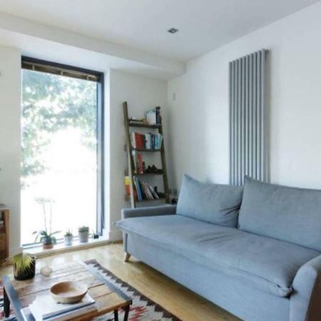 Peaceful Modern 2 Bedroom Flat With Water Views London Eksteriør billede