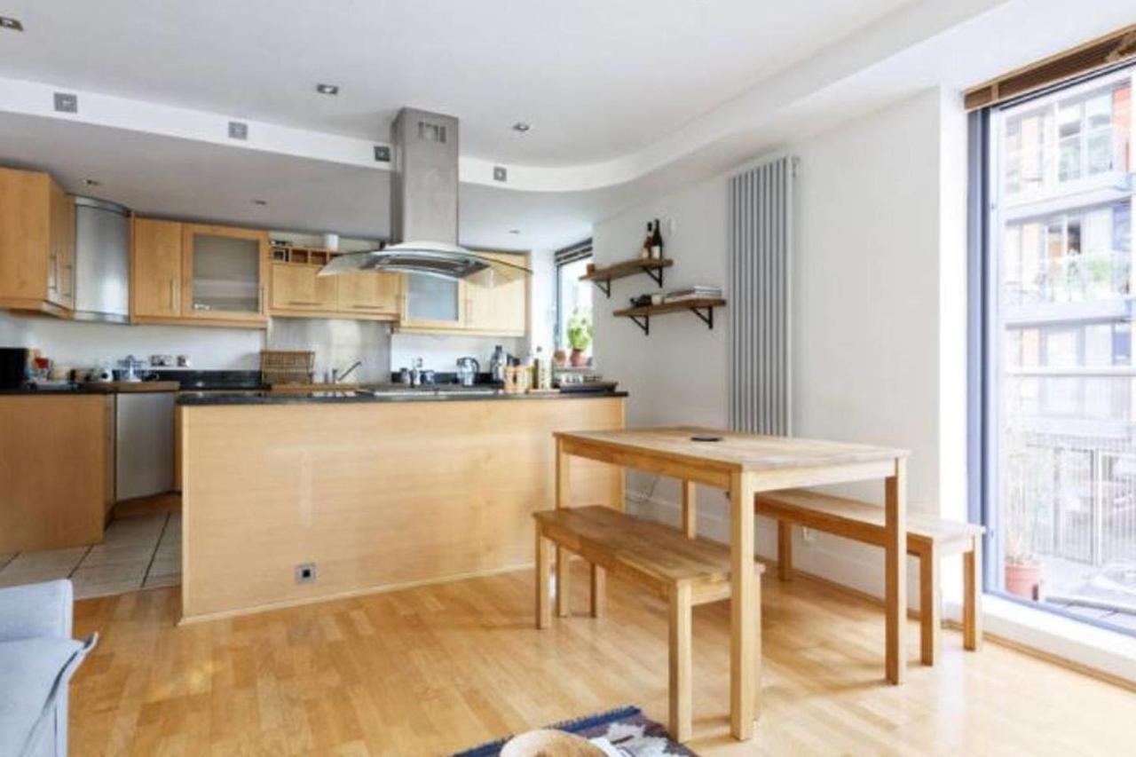 Peaceful Modern 2 Bedroom Flat With Water Views London Eksteriør billede
